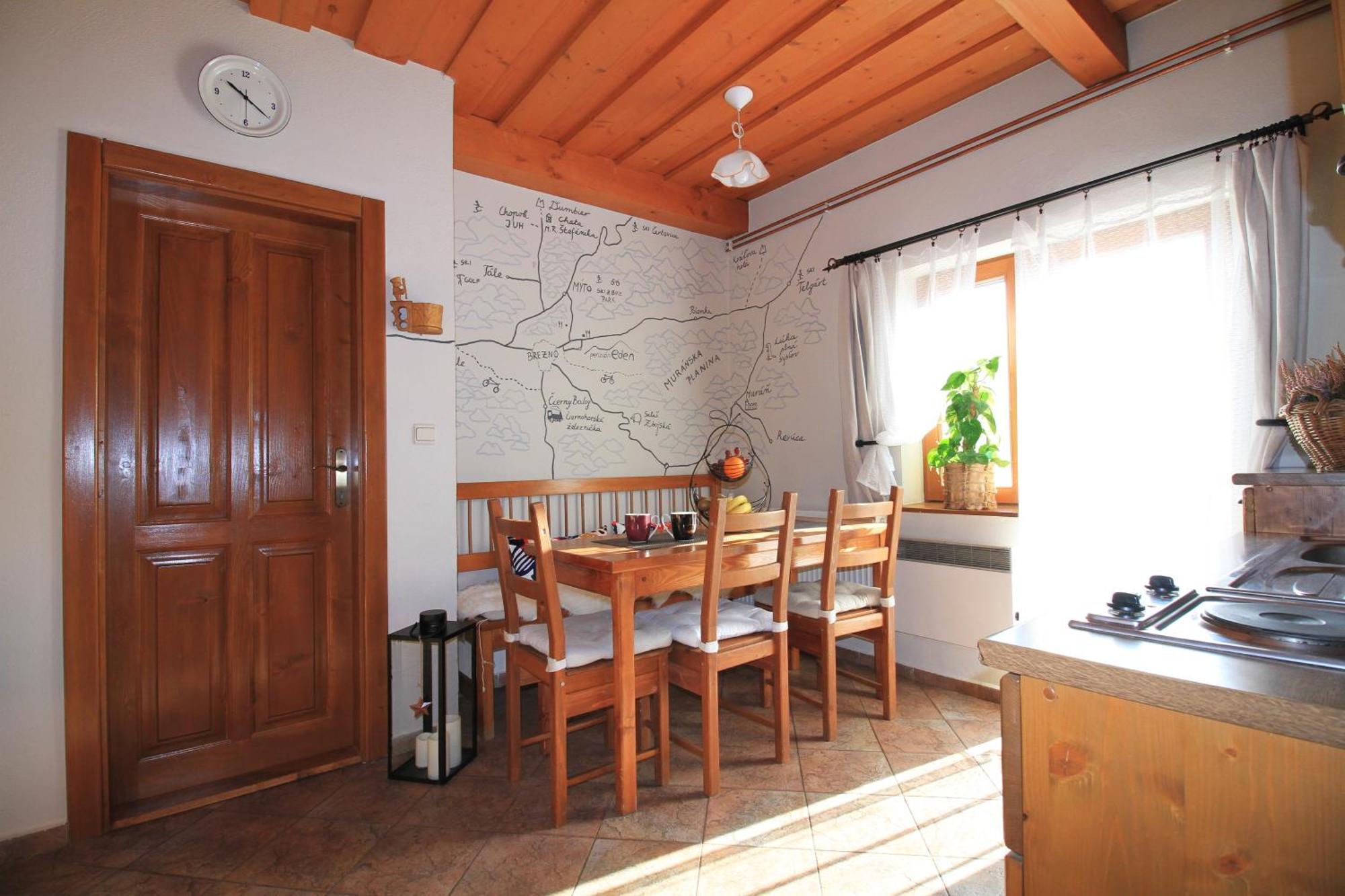 Eden Guest House Brezno Εξωτερικό φωτογραφία